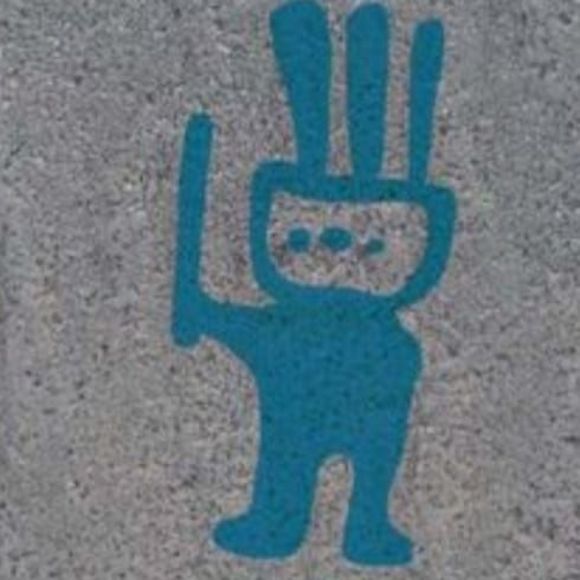 Meet your Posher, Dyana - Picture 1 of 1